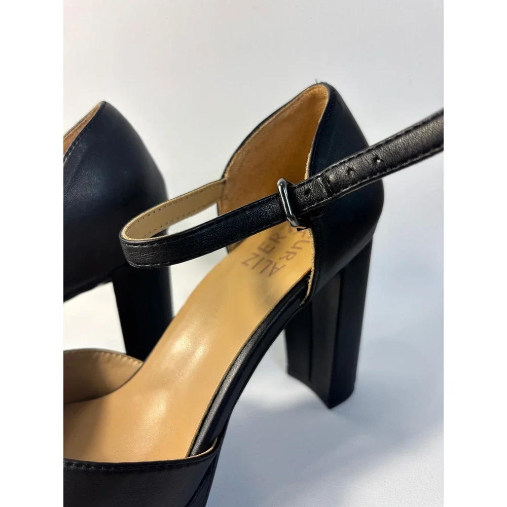 Naturalizer sandal closed